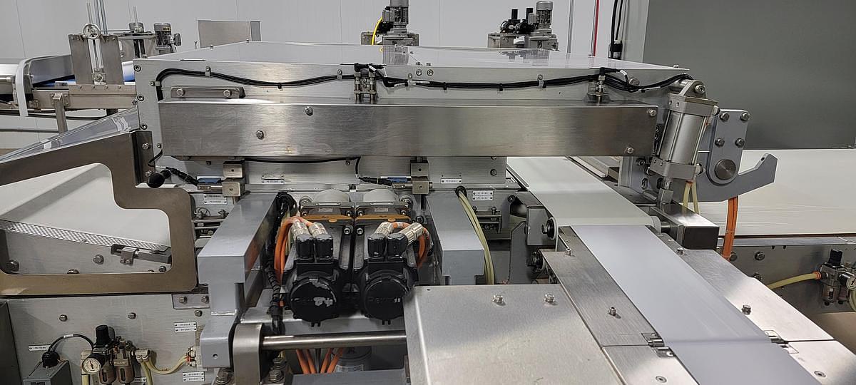 Used Delta automation for flow wrapper