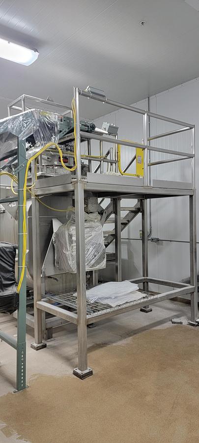 Used APV BAKER PERKINS BLENDER 