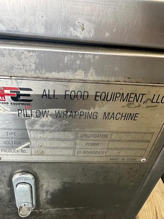 Used All Food Equipment Pillow Wrapping Machine