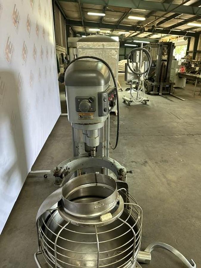 Used Used Hobart HL600 Mixer