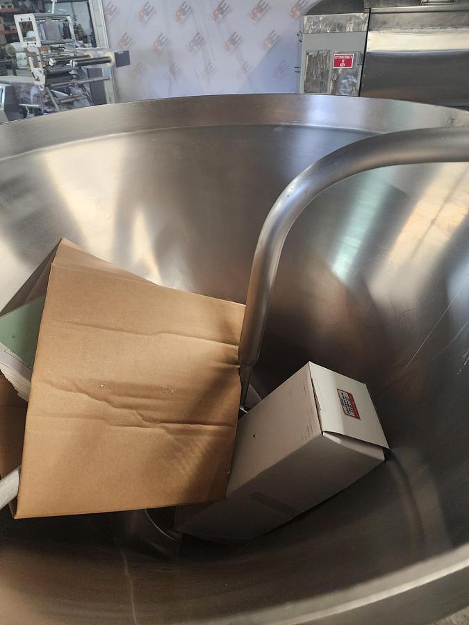 Used Vemag Robot 500 Vacuum filling machine and Conveyor system