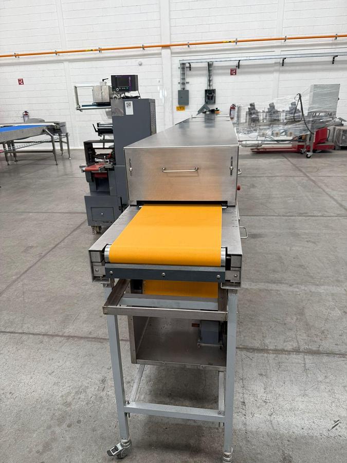 Used Shoko 15¨ German Self Contained Cooling Tunnel