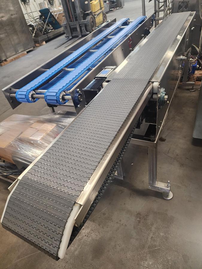 Used Vemag Robot 500 Vacuum filling machine and Conveyor system