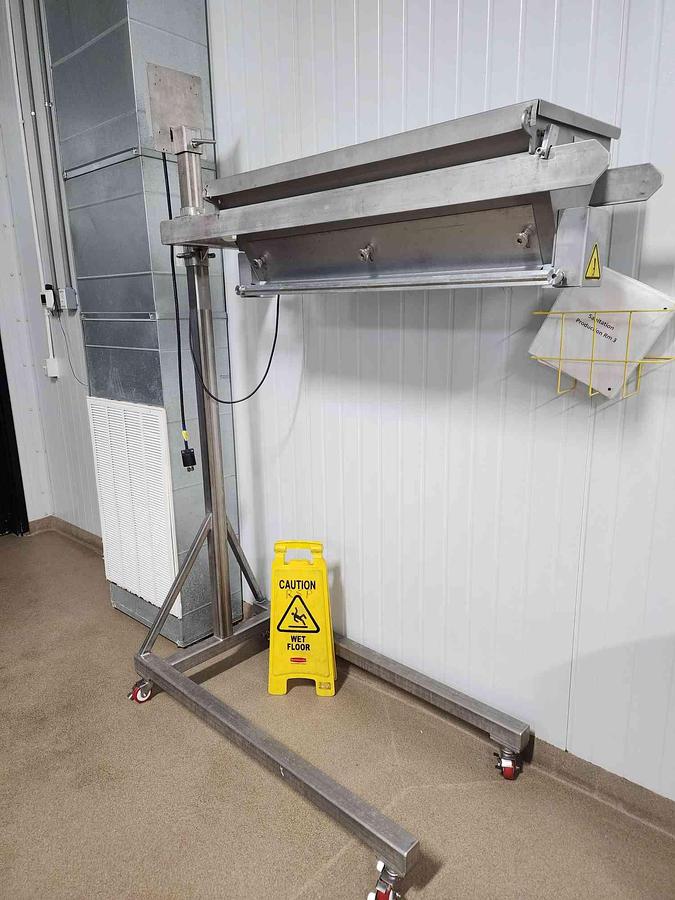 Used Used Axis Topper