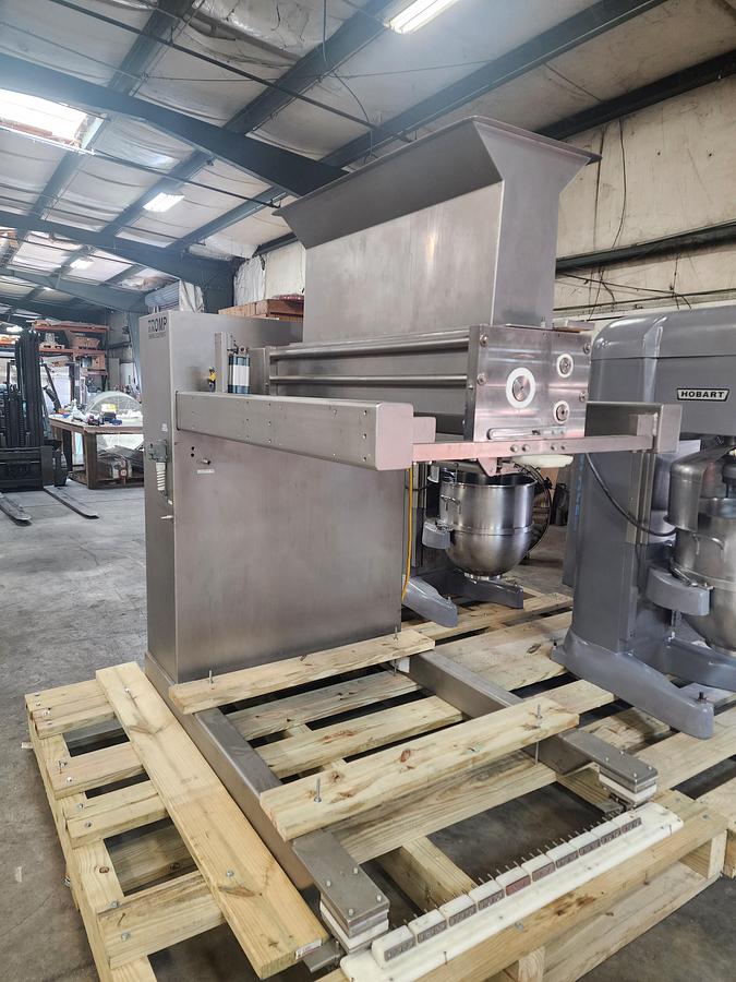 Used TROMP EXTRUDER MODEL 1000