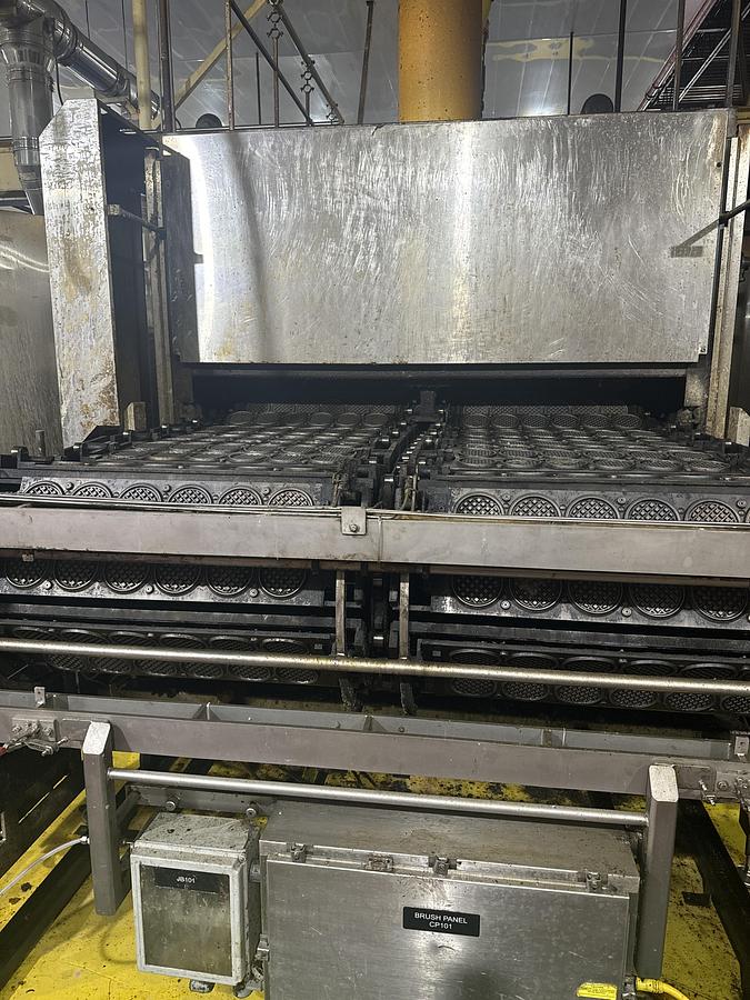 Used PRE-OWNED TSA WAFFLE OVEN/GRIDDLES with depositor