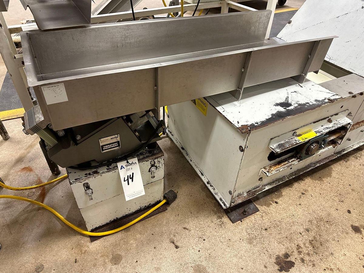 Used MEYER HS46 42X14 SS VIBRATORY CONVEYOR
