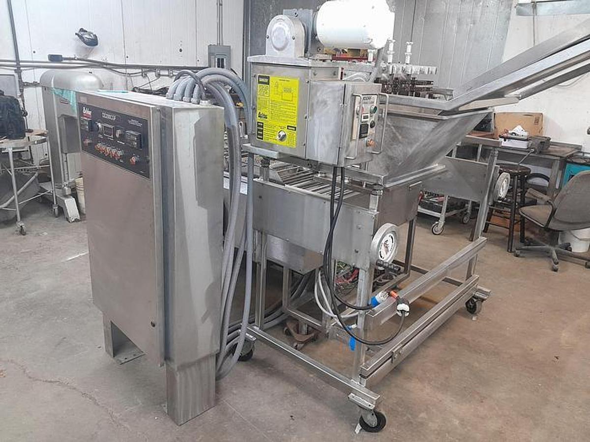 Used Belshaw CENTRY DD200 / C300 GAS AUTOMATIC CAKE DONUT FRYER LINE