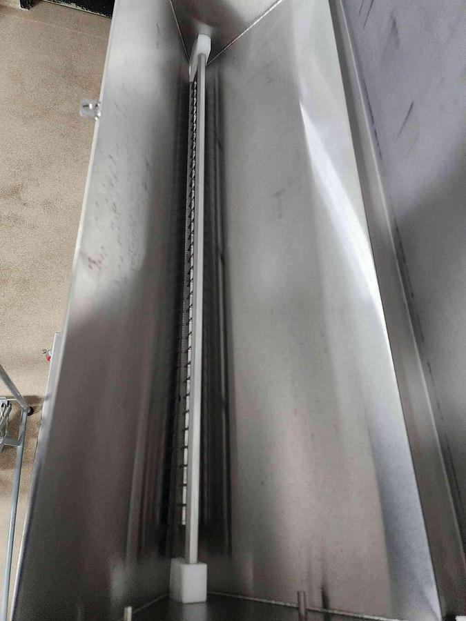 Used Used Axis Topper