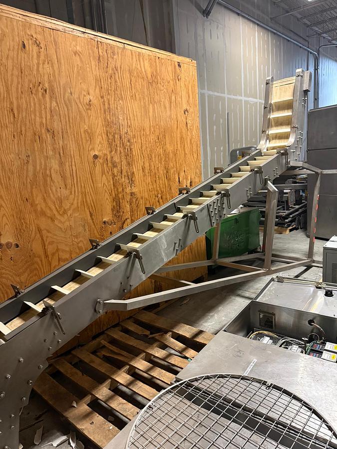 Used BME BELTED INCLINE CONVEYOR