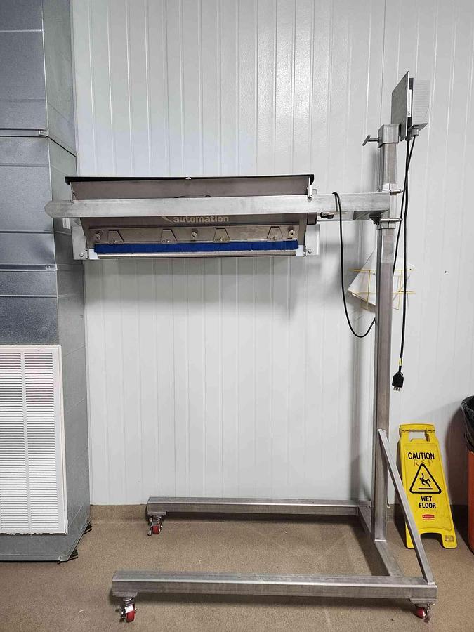 Used Used Axis Topper