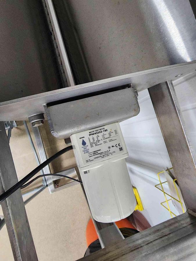 Used Used Axis Topper