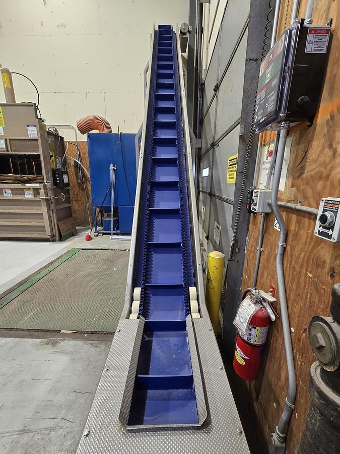Used PELLET CONVEYOR WITH HOPPER CONVEYOR