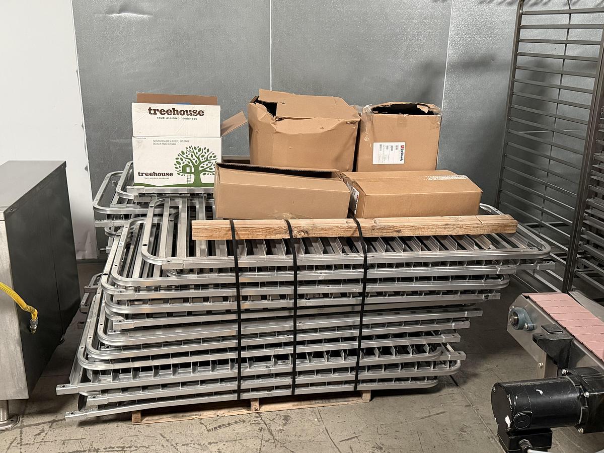 Used Aluminum Cooling Racks