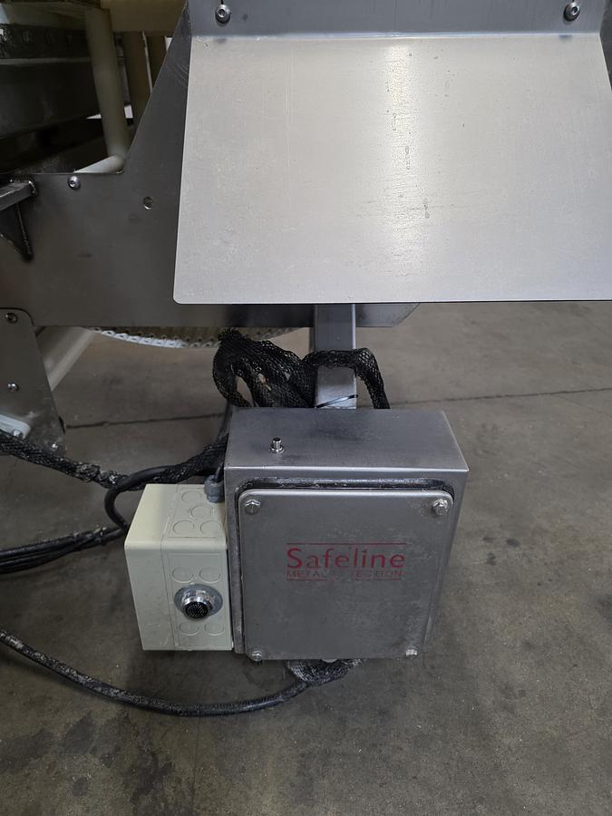 Used SafeLine Metal Detector 5" X 25" Wide Model V-2 R-SS-300