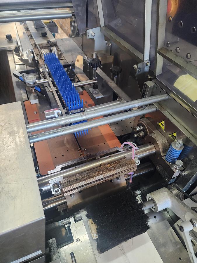 Used Fuji Wrapper FW 3400 CX2 Flow wrapper