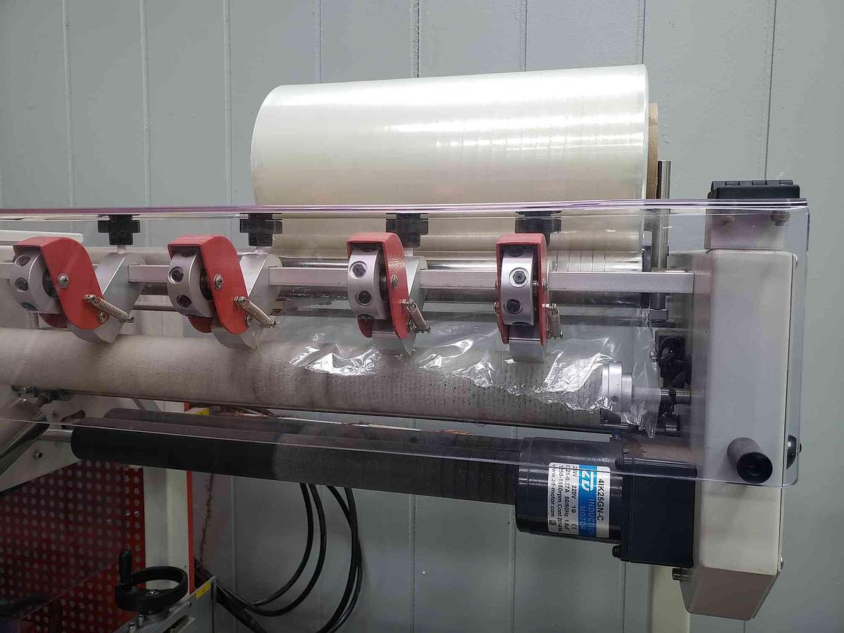 Used Used ADVANTAGE MODEL L728 L BAR SEALER 201 Shrink Tunnel