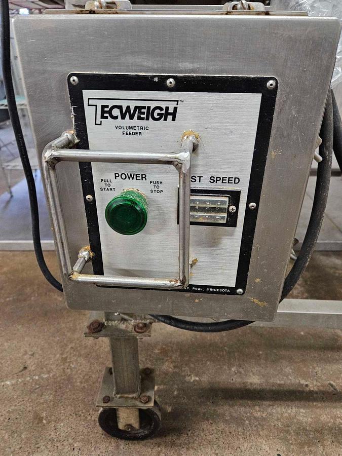 Used TECWEIGH SS VOLUMETRIC FEEDER & SEASONING TUMBLER