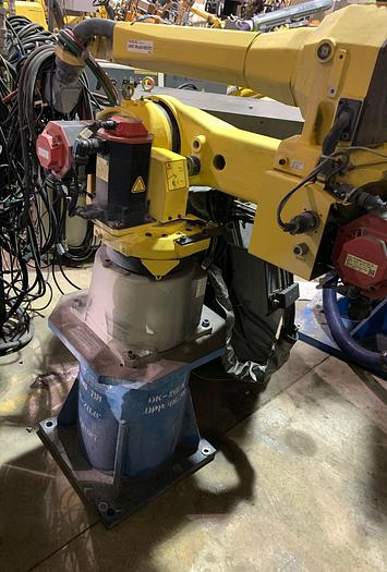 Used FANUC ARCMATE 120iC/10L 6 AXIS CNC MIG WELDING ROBOT WITH R30iA CONTROLLER
