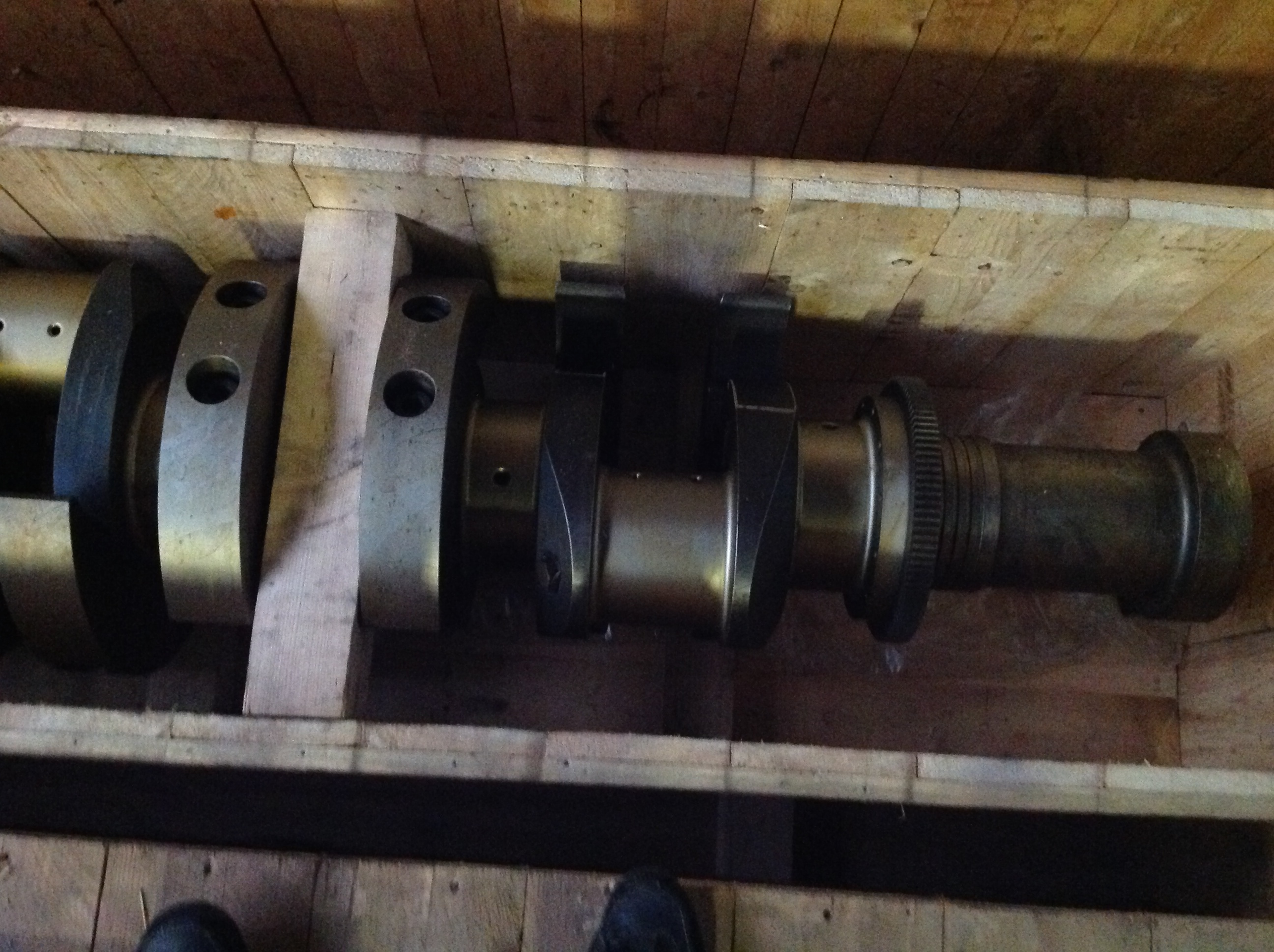 Used CRANKSHAFT DEUTZ SBV12M628