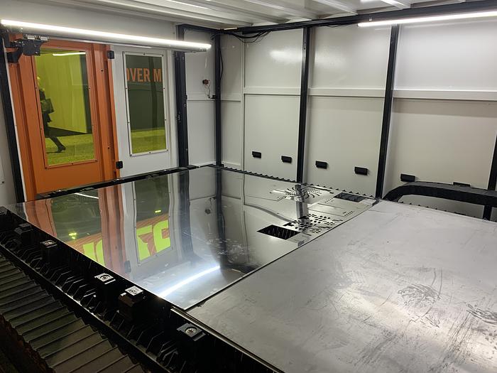 2000 Watt Ermak Hawk Fiber Laser