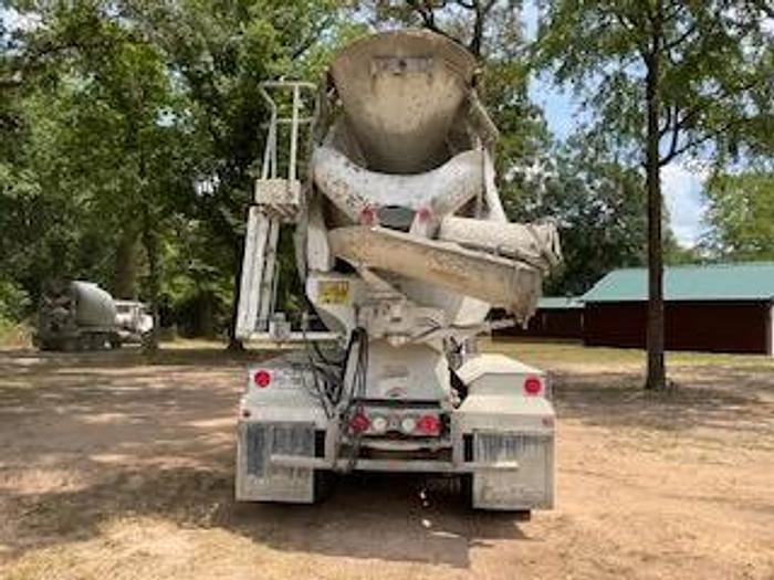 Used 2018 Kenworth Rear Discharge Mixer Trucks (3)