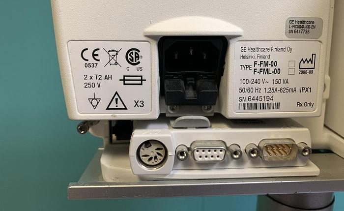D'occasion GE F-FM-00 Patientenmonitor auf Trolley mit Zubehör, P1, P2, SPo2, T1, T2, NIBP, ECG