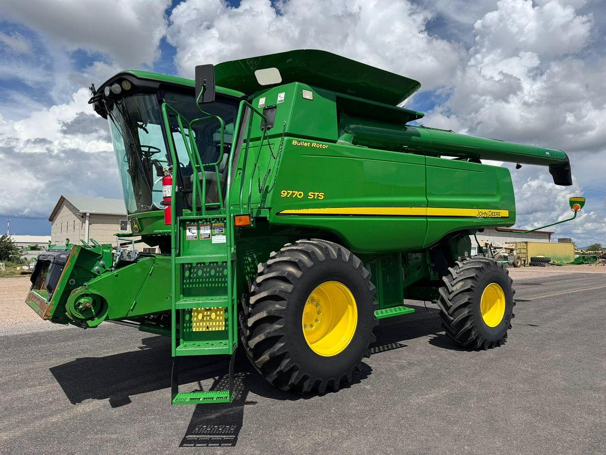 Usado 2008 JOHN DEERE® 9770STS