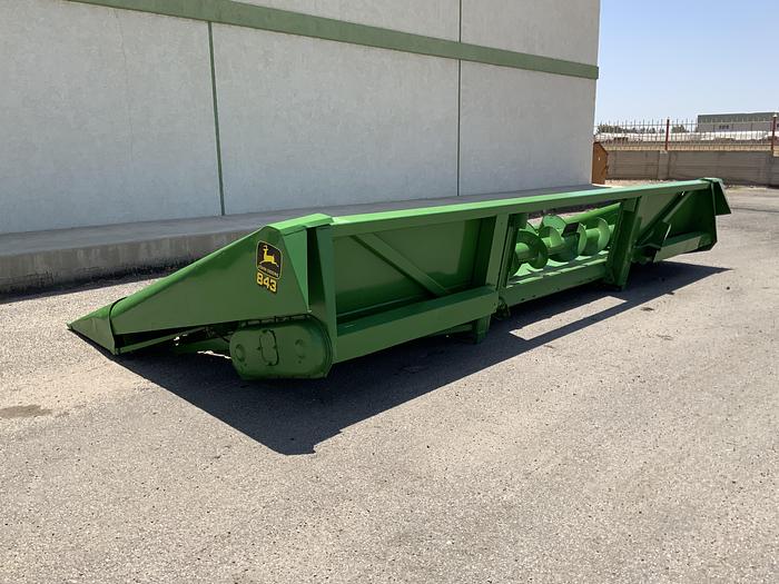 Usado JOHN DEERE® 843