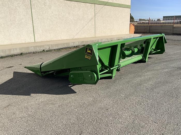 Usado JOHN DEERE® 643