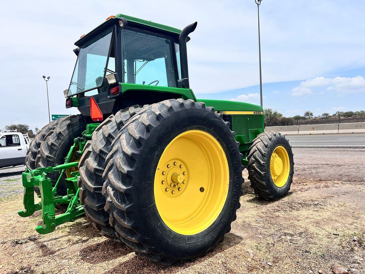 Usado JOHN DEERE® 4560