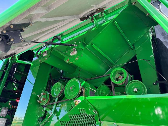 Usado 2009 JOHN DEERE® 9770STS