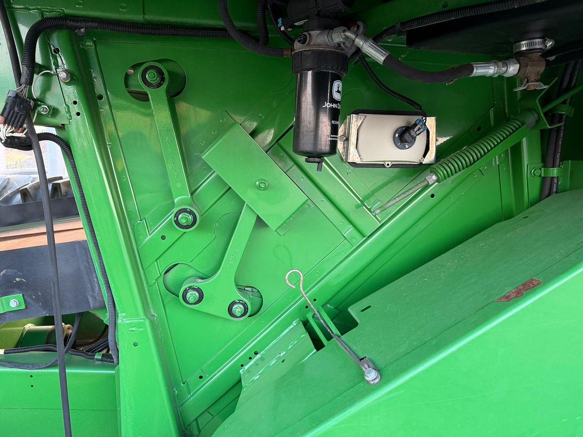 Usado 2003 JOHN DEERE® 9550