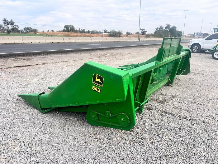 Usado JOHN DEERE® 643