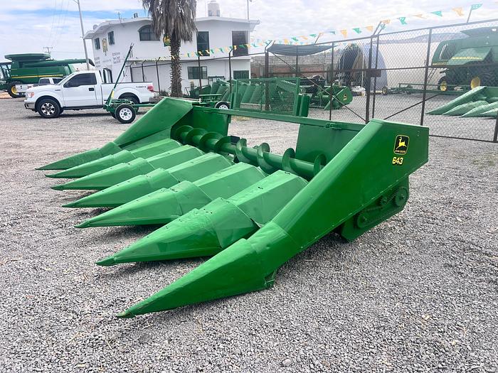 Usado JOHN DEERE® 643
