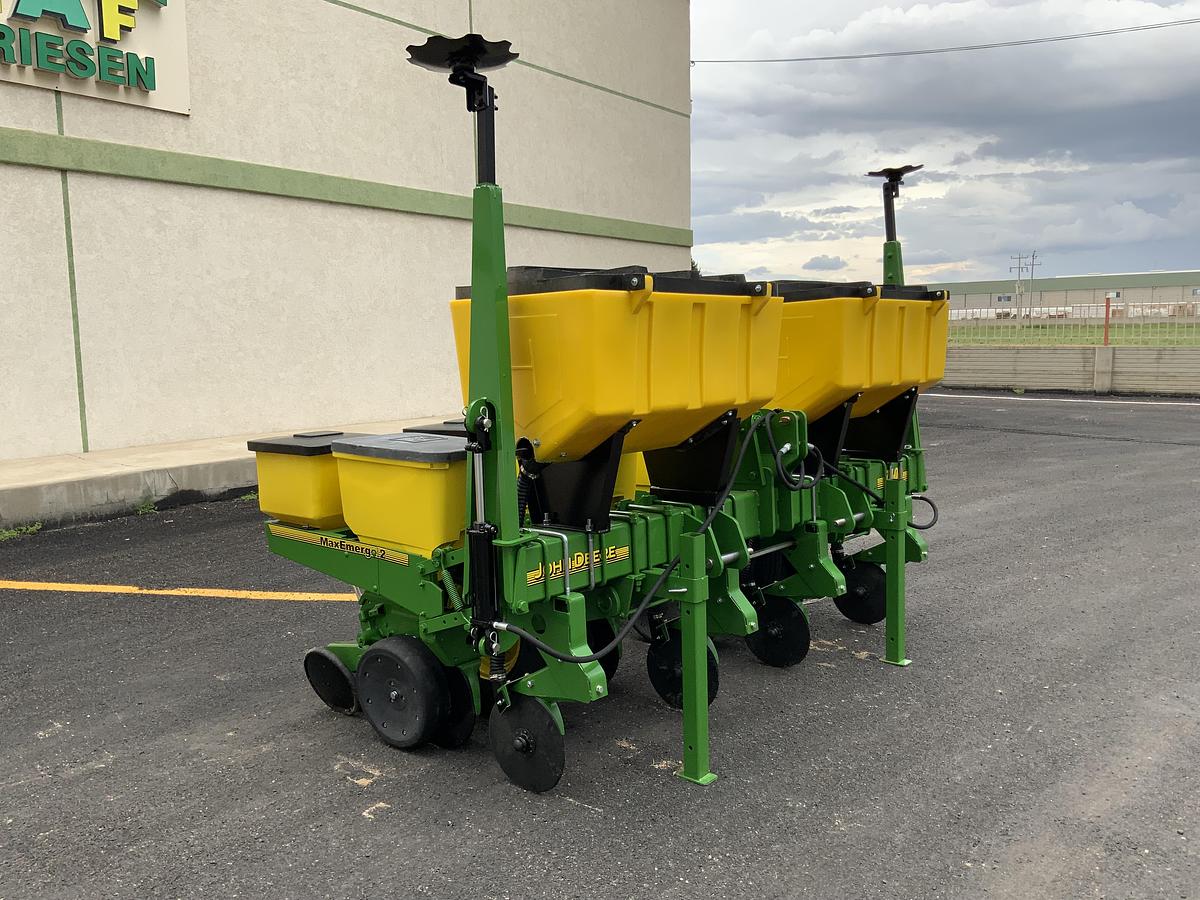 Usado JOHN DEERE® 7100