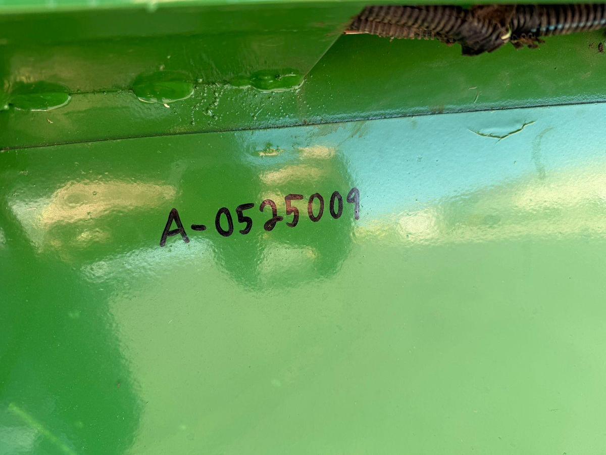 Usado 2005 JOHN DEERE® 630R