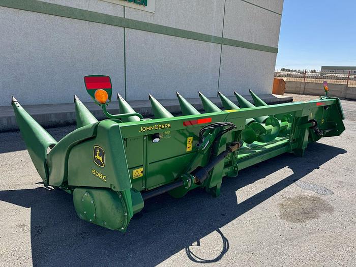 Usado 2011 JOHN DEERE® 608C