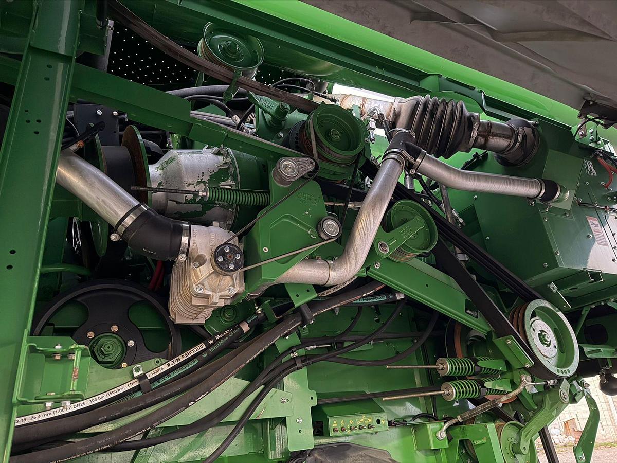 Usado 2014 JOHN DEERE® S670