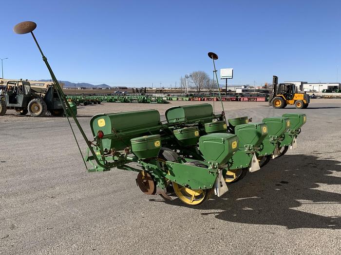 Usado JOHN DEERE® 7000