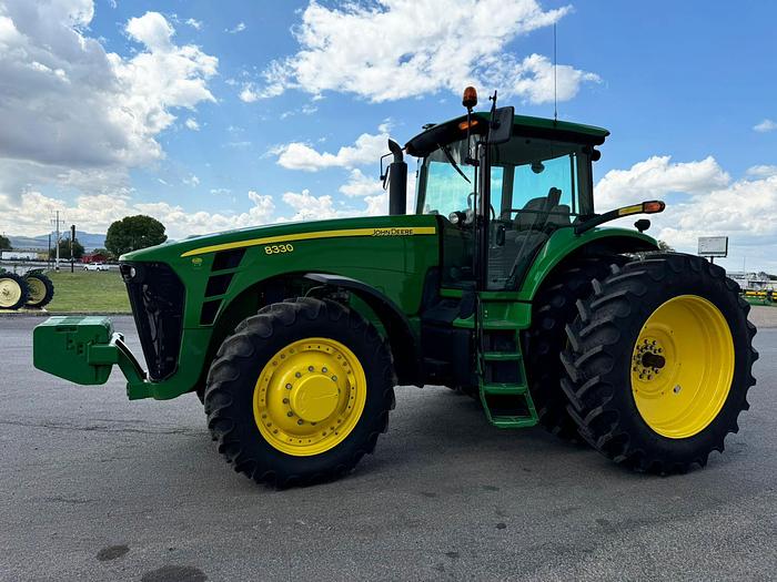 Usado JOHN DEERE® 8330