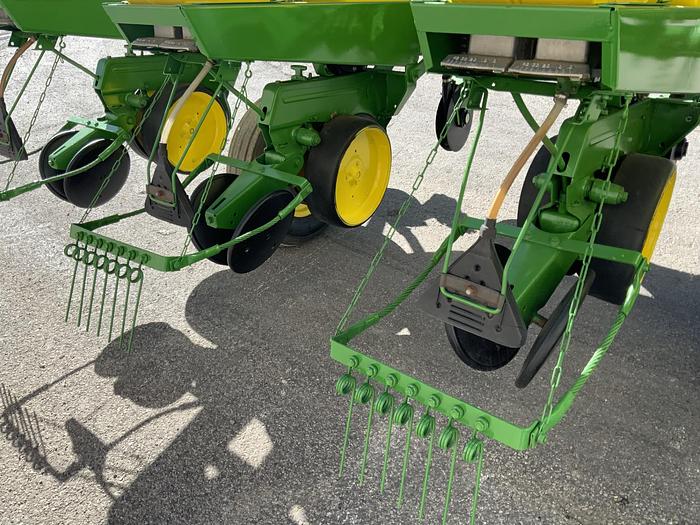 Usado JOHN DEERE® 7000