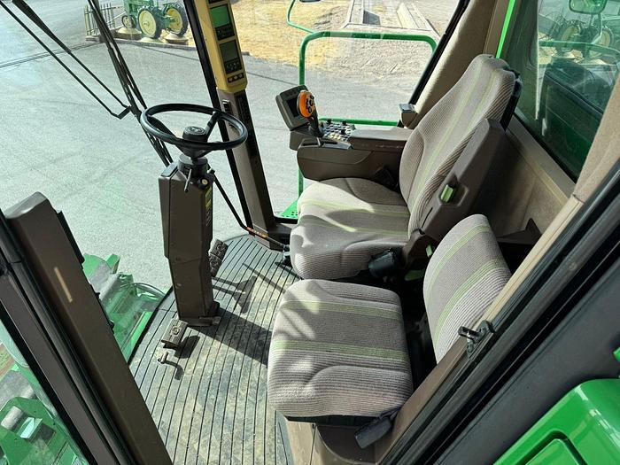 Usado 2009 JOHN DEERE® 9770STS