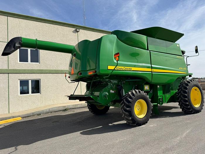 Usado 2009 JOHN DEERE® 9770STS