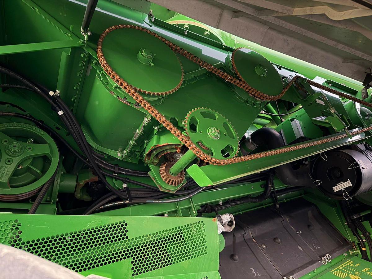 Usado 2014 JOHN DEERE® S670