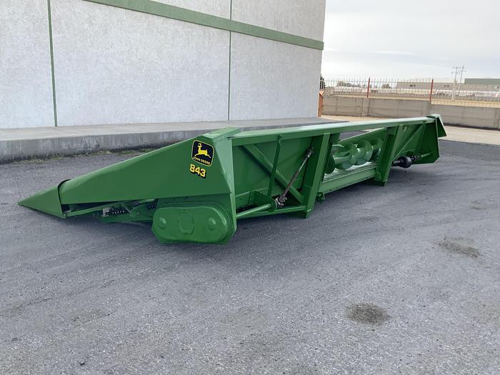Usado JOHN DEERE 843
