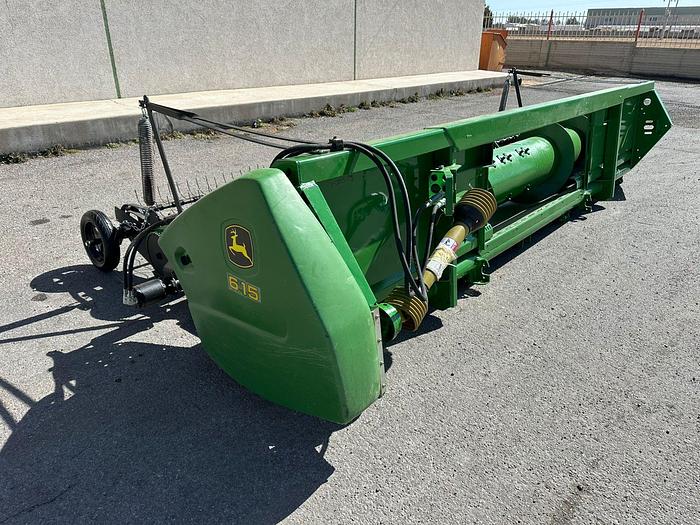 Usado LEVANTADOR JOHN DEERE®  615