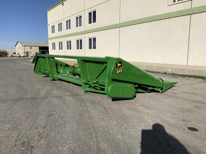 Usado JOHN DEERE® 643
