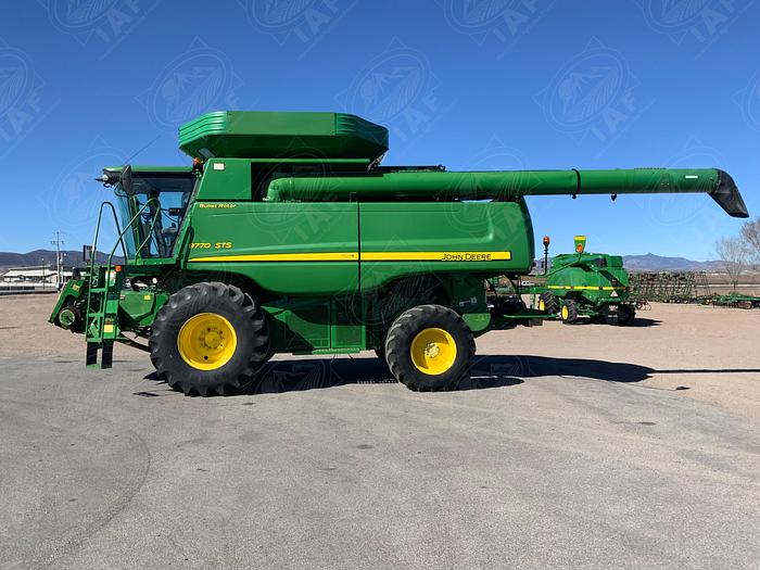 Usado 2010 JOHN DEERE 9770STS