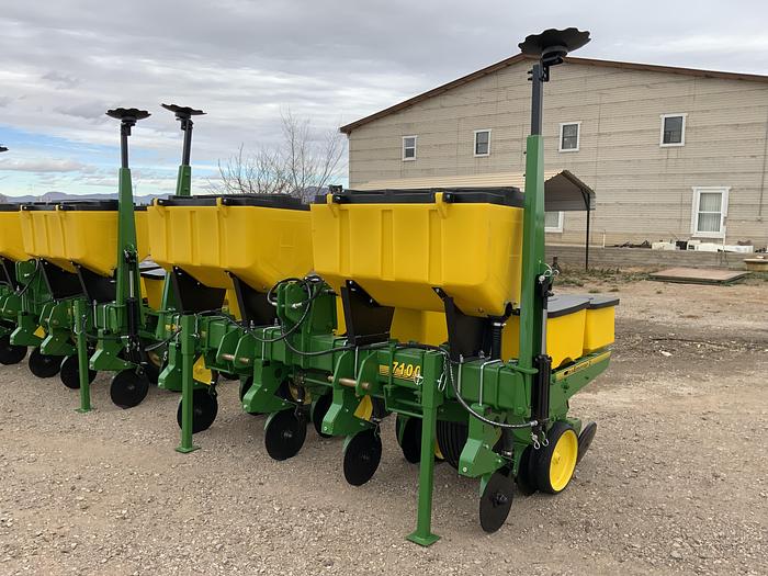 Usado JOHN DEERE® 7100